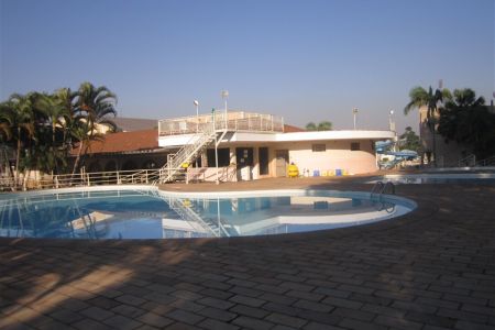 PISCINAS